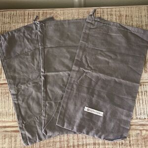 L’Autre dust Bag Set of 3
